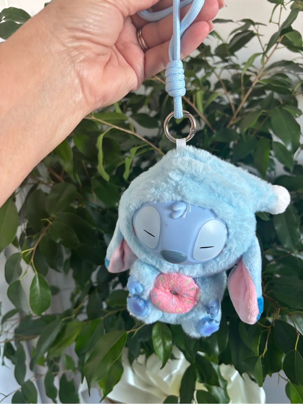 Minso Top Toy Disney Stitch "Sleepy Donut" plush keychain